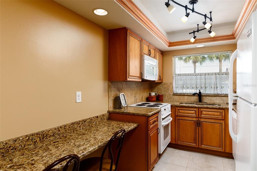 Kitchen w/Breakfast Bar.