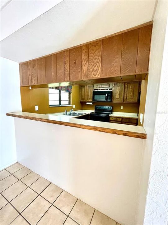 Active With Contract: $164,900 (3 beds, 2 baths, 1482 Square Feet)