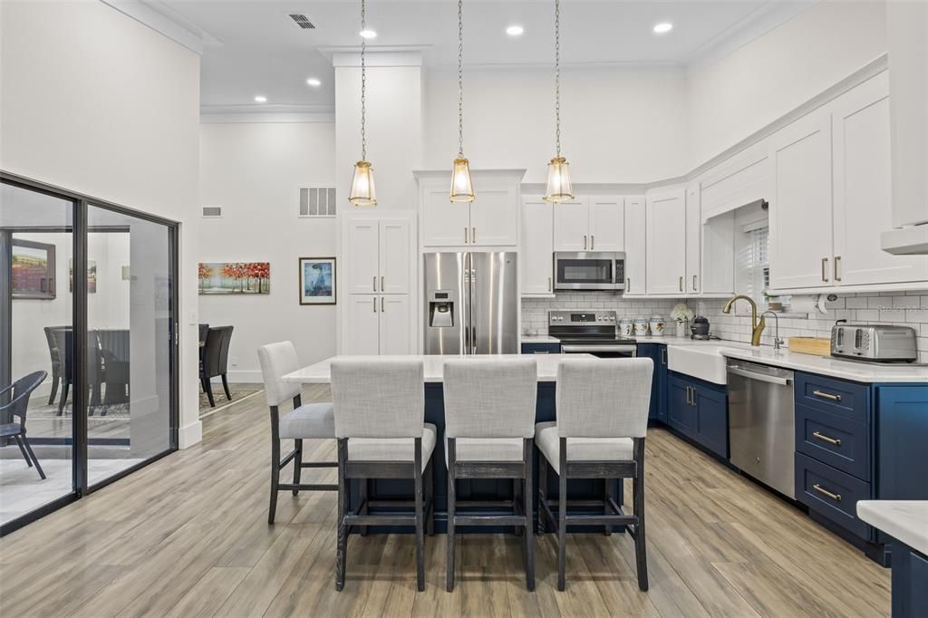 Active With Contract: $499,900 (3 beds, 2 baths, 1600 Square Feet)