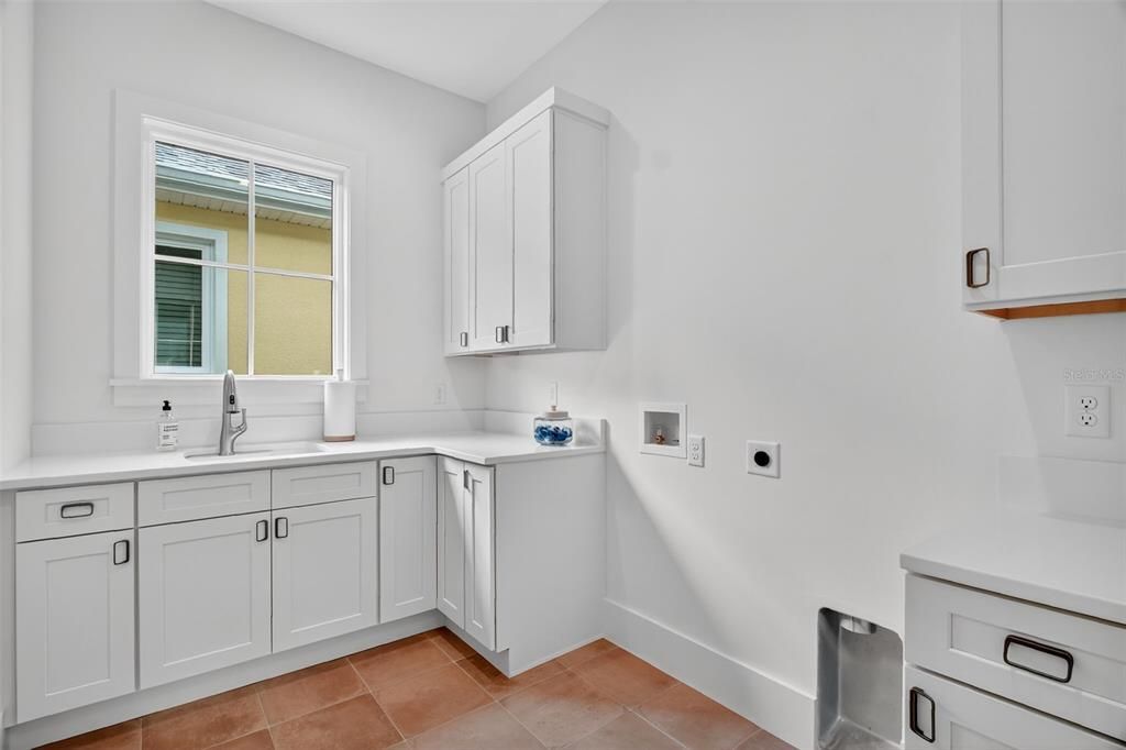 待售: $1,995,000 (4 贝兹, 4 浴室, 3511 平方英尺)