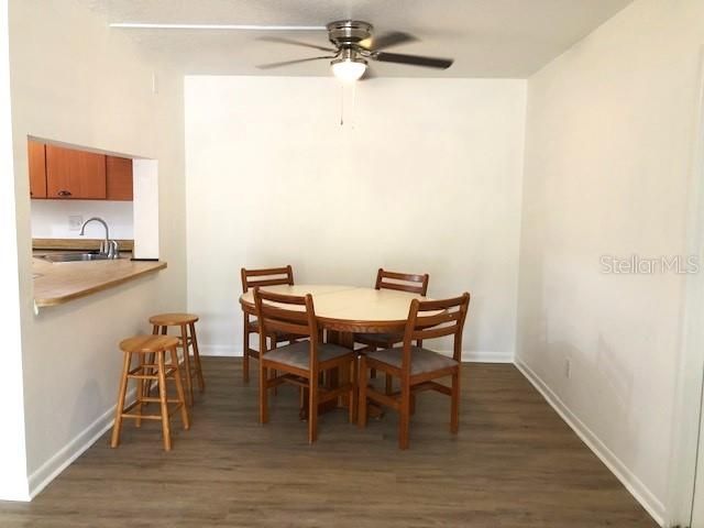 For Rent: $1,600 (2 beds, 2 baths, 975 Square Feet)