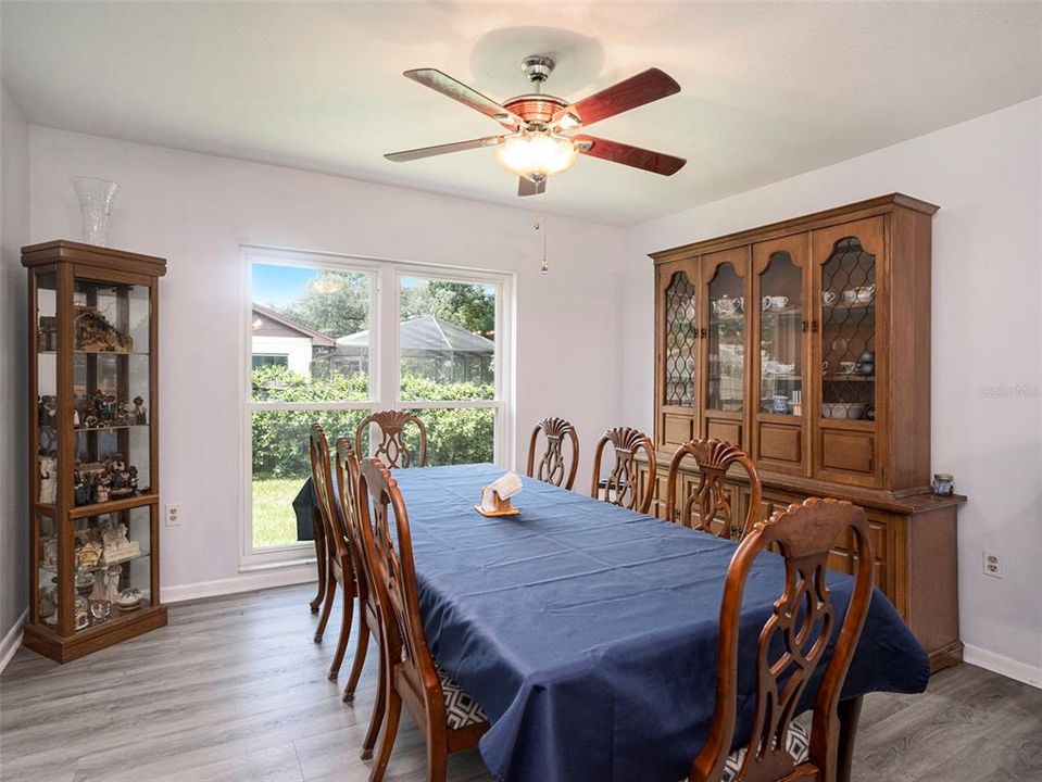 Dining Room, Can seat up to 10 person Dining Set