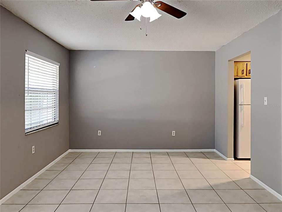 For Rent: $1,399 (2 beds, 1 baths, 1748 Square Feet)