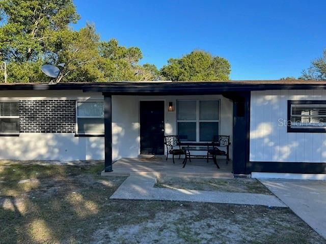 Recently Sold: $269,900 (6 beds, 2 baths, 1373 Square Feet)