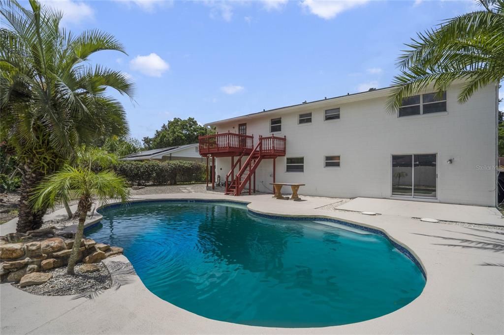 Active With Contract: $462,900 (5 beds, 3 baths, 2403 Square Feet)