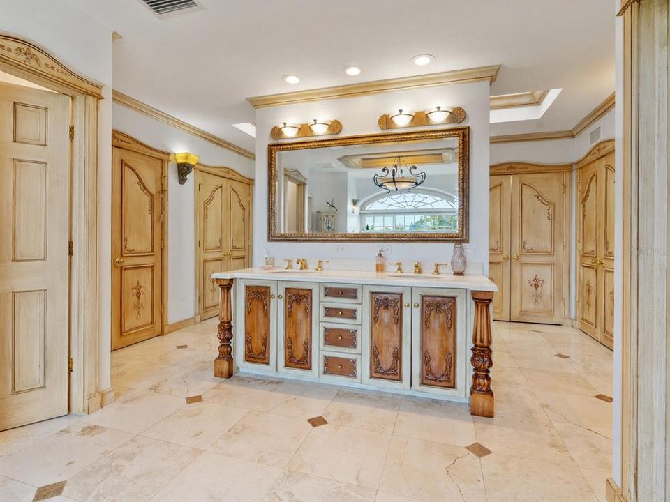 En Venta: $4,695,000 (4 camas, 4 baños, 5988 Pies cuadrados)