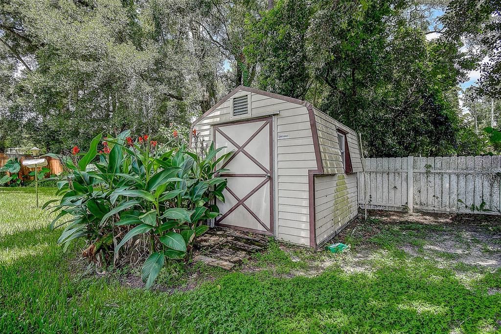 Active With Contract: $200,000 (2 beds, 2 baths, 1204 Square Feet)