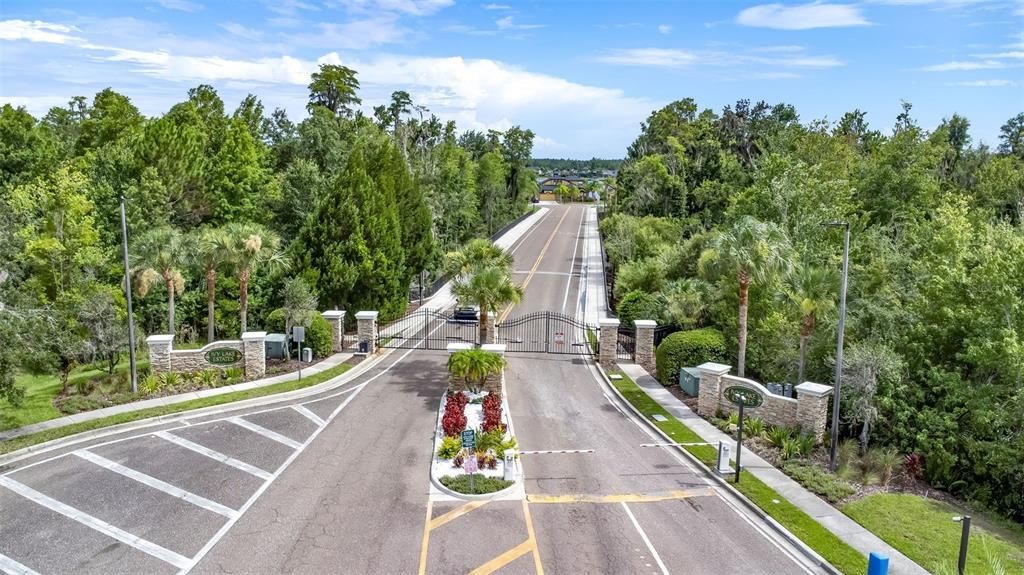 Ivy Lake Estate - Private Gate Entrance