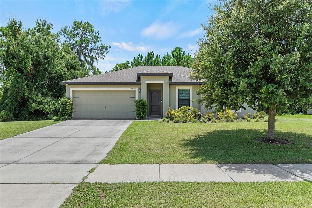 Active With Contract: $290,000 (3 beds, 2 baths, 1264 Square Feet)