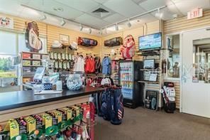 PRO SHOP