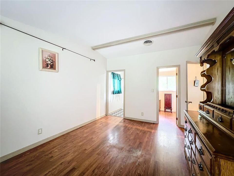 For Sale: $240,000 (3 beds, 2 baths, 1360 Square Feet)