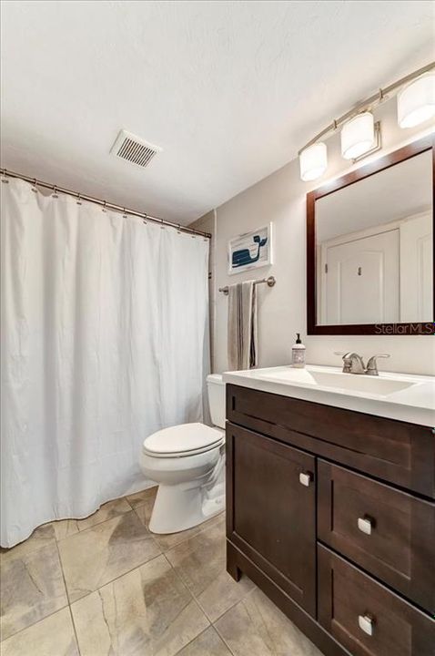 2nd Full Bathroom