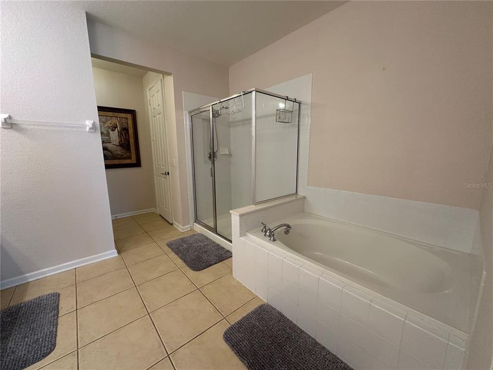 Active With Contract: $2,700 (3 beds, 2 baths, 2001 Square Feet)