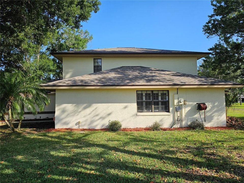 Active With Contract: $309,900 (4 beds, 2 baths, 2324 Square Feet)