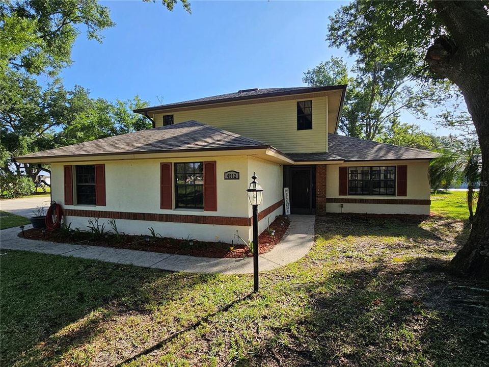 Active With Contract: $309,900 (4 beds, 2 baths, 2324 Square Feet)