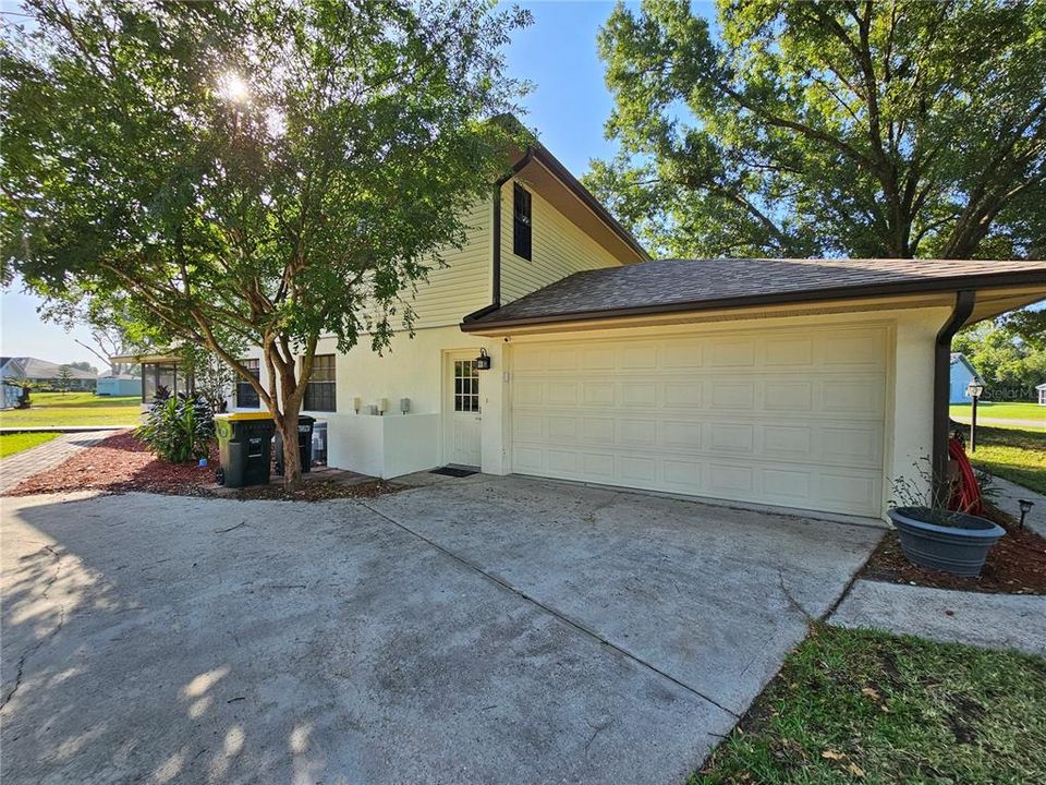 Active With Contract: $309,900 (4 beds, 2 baths, 2324 Square Feet)