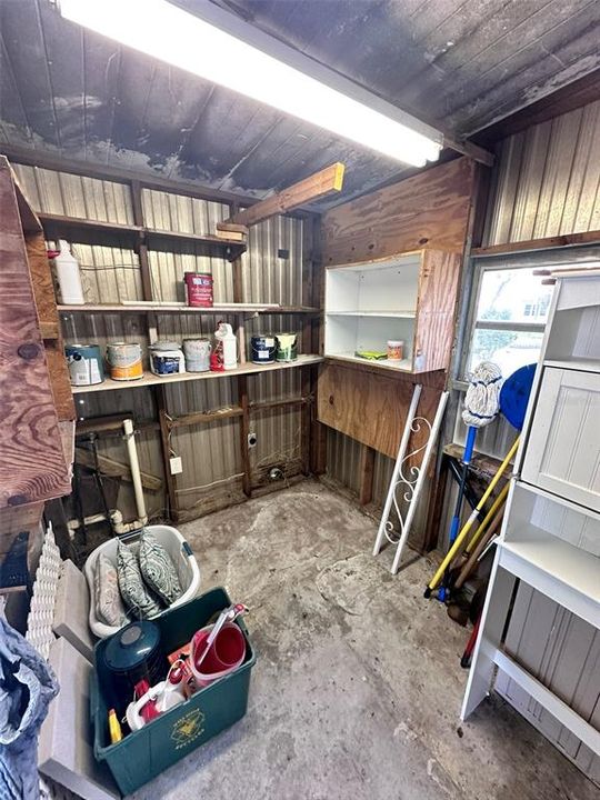 washer/dryer and storage room