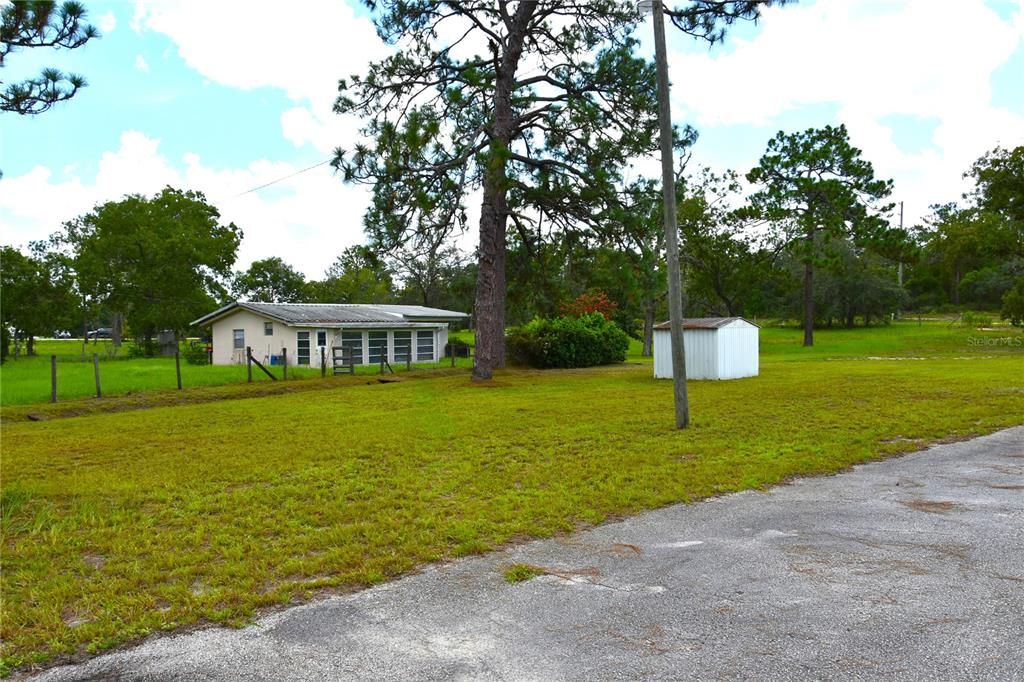 For Sale: $414,000 (2 beds, 2 baths, 838 Square Feet)