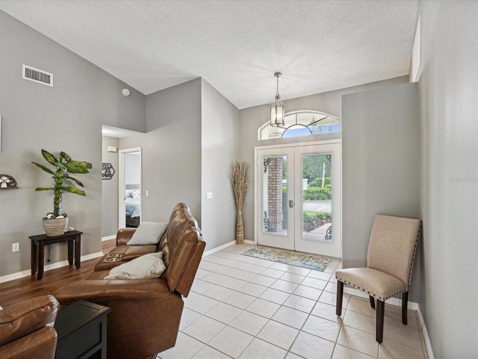 Active With Contract: $409,900 (2 beds, 2 baths, 1903 Square Feet)