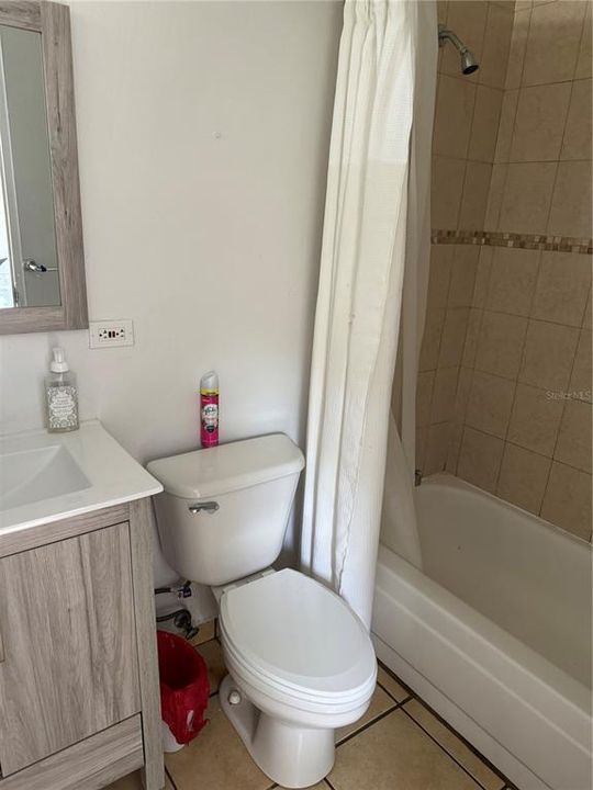 出租: $1,900 (3 贝兹, 2 浴室, 1168 平方英尺)