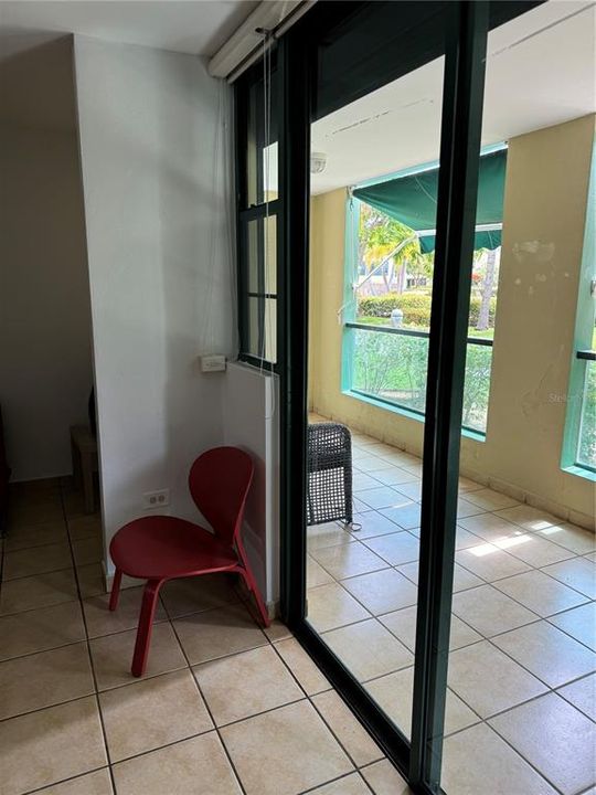 出租: $1,900 (3 贝兹, 2 浴室, 1168 平方英尺)