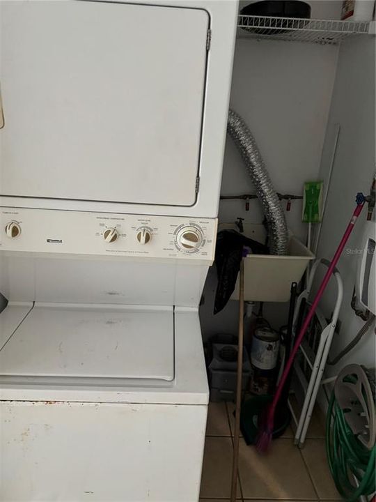 出租: $1,900 (3 贝兹, 2 浴室, 1168 平方英尺)