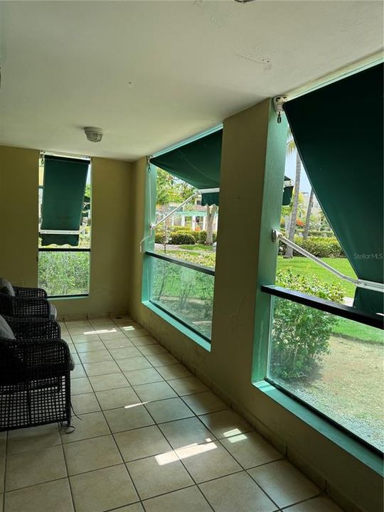 出租: $1,900 (3 贝兹, 2 浴室, 1168 平方英尺)