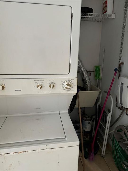 出租: $1,900 (3 贝兹, 2 浴室, 1168 平方英尺)