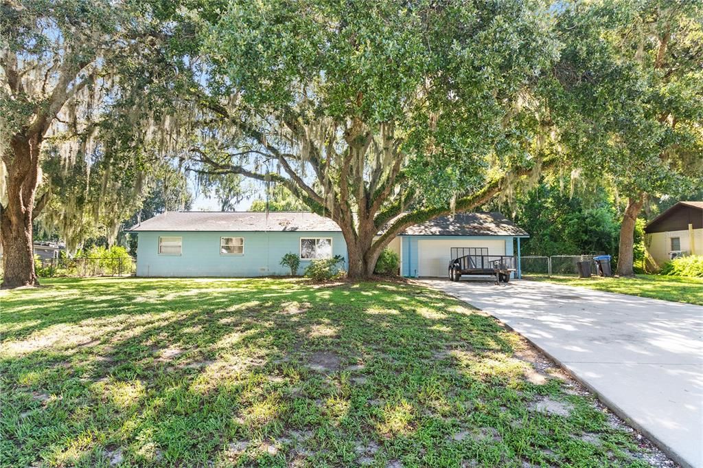 Active With Contract: $360,000 (3 beds, 2 baths, 1608 Square Feet)