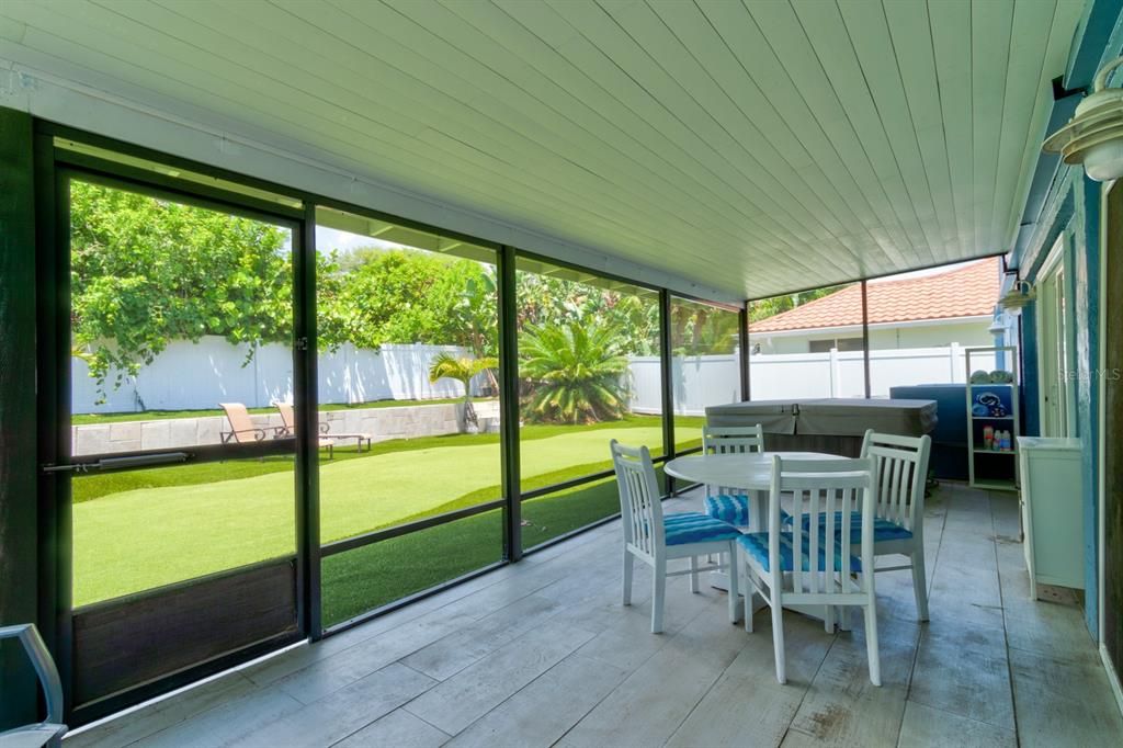 Screen Porch off Apartment with Hot Tub