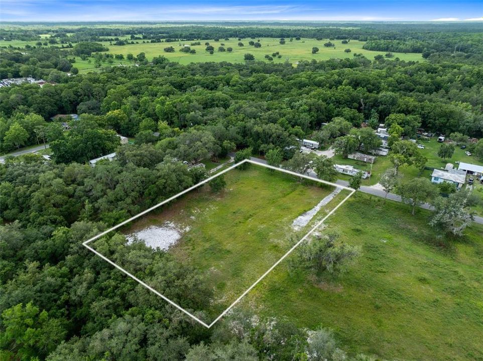 На продажу: $144,900 (1.14 acres)