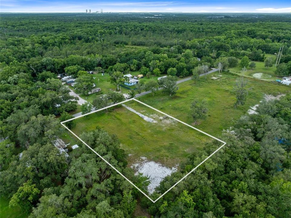 На продажу: $144,900 (1.14 acres)