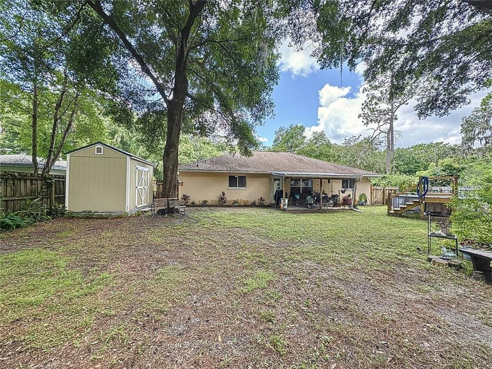 Active With Contract: $270,000 (3 beds, 2 baths, 1330 Square Feet)