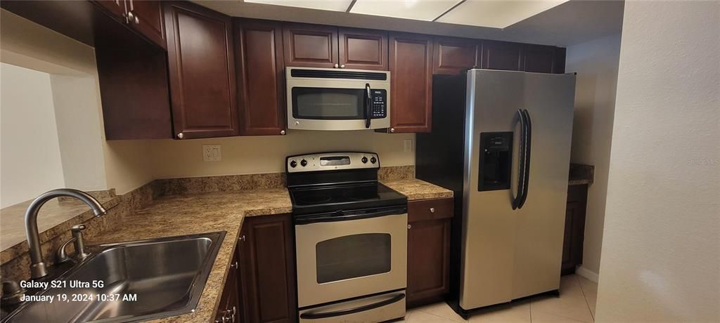 For Rent: $1,850 (2 beds, 2 baths, 970 Square Feet)