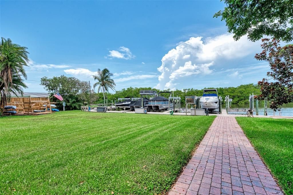 For Sale: $2,390,000 (4 beds, 3 baths, 3039 Square Feet)