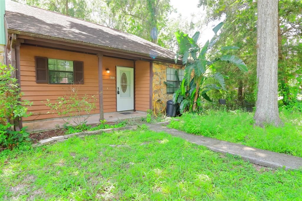 For Sale: $199,000 (2 beds, 2 baths, 1056 Square Feet)