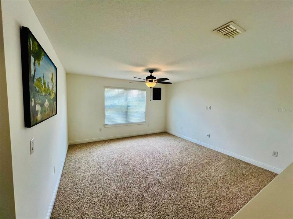 Loft - Family Room 2nd flr