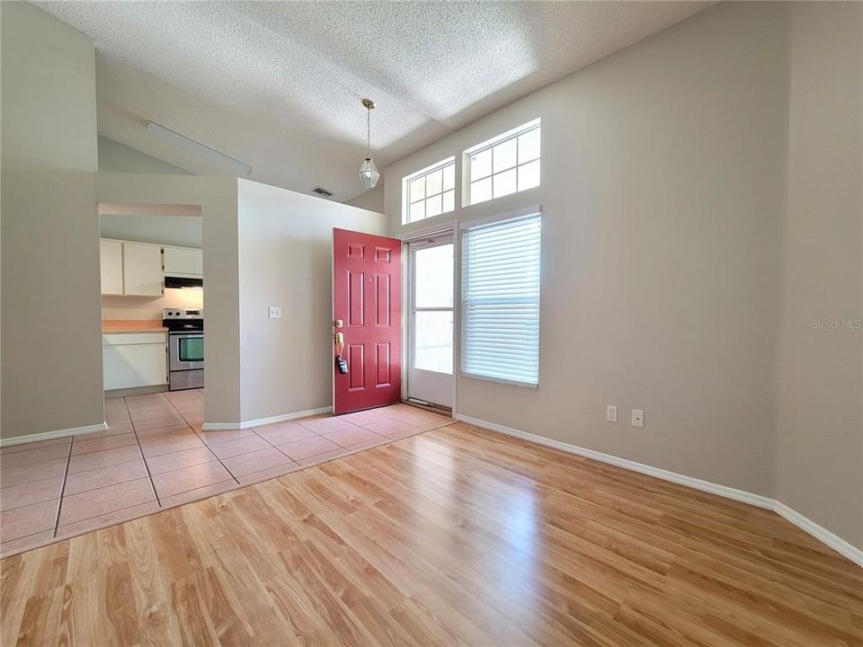 Active With Contract: $2,150 (3 beds, 2 baths, 1442 Square Feet)