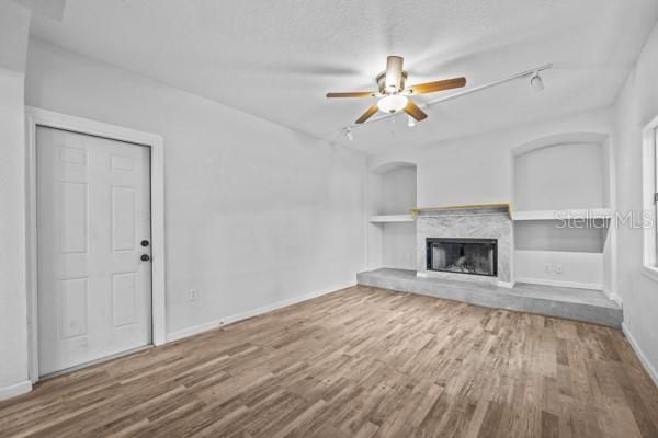 Family Room w Garage access door