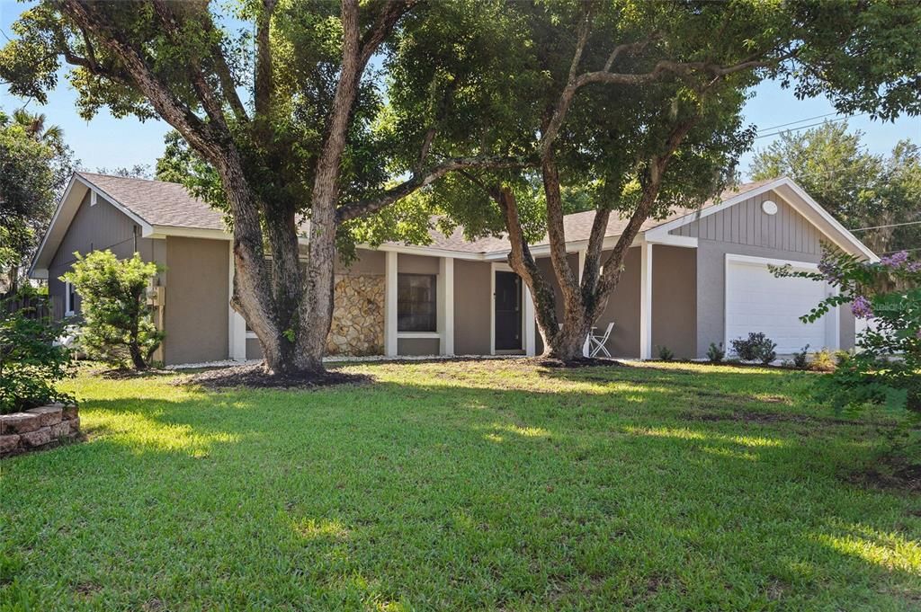 For Sale: $350,000 (3 beds, 2 baths, 1521 Square Feet)