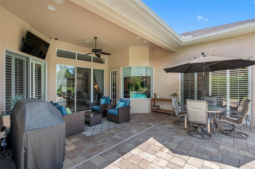 Active With Contract: $940,000 (4 beds, 4 baths, 3838 Square Feet)