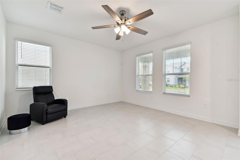 Active With Contract: $450,000 (3 beds, 2 baths, 1996 Square Feet)