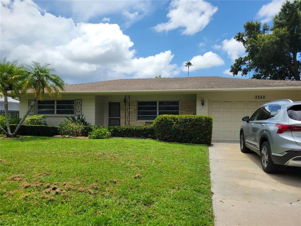 Recently Sold: $500,000 (3 beds, 2 baths, 1598 Square Feet)