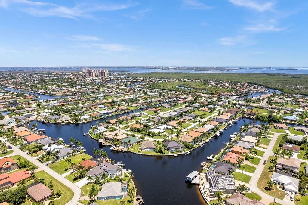 Intersecting Canals in the Cape Harbour neighborhood.