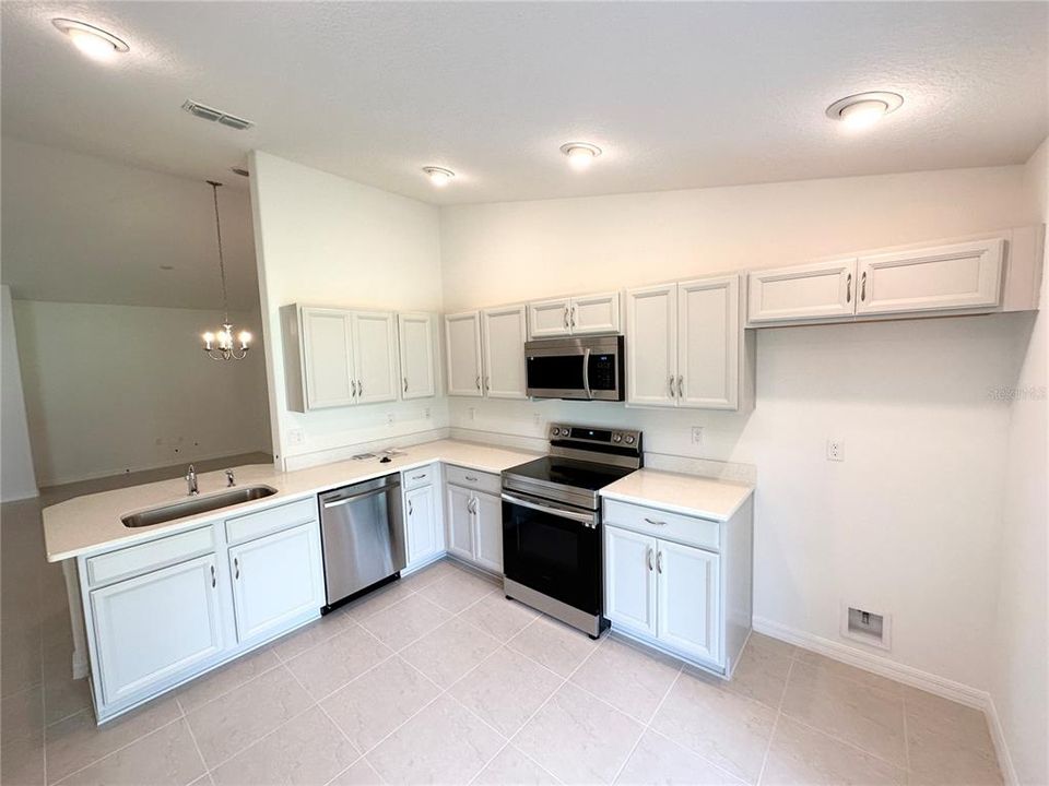 For Rent: $1,725 (3 beds, 2 baths, 1200 Square Feet)