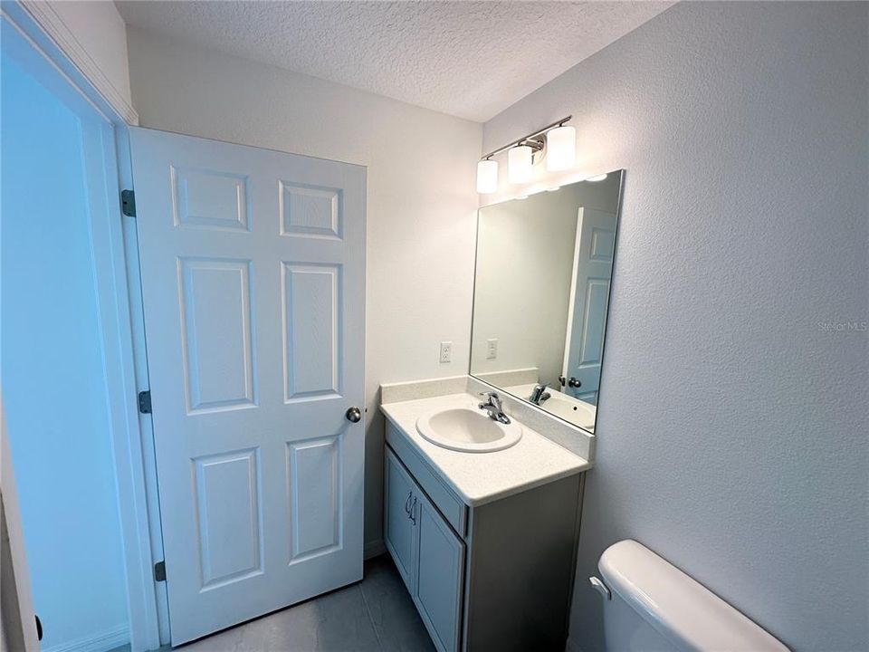 For Rent: $1,725 (3 beds, 2 baths, 1200 Square Feet)