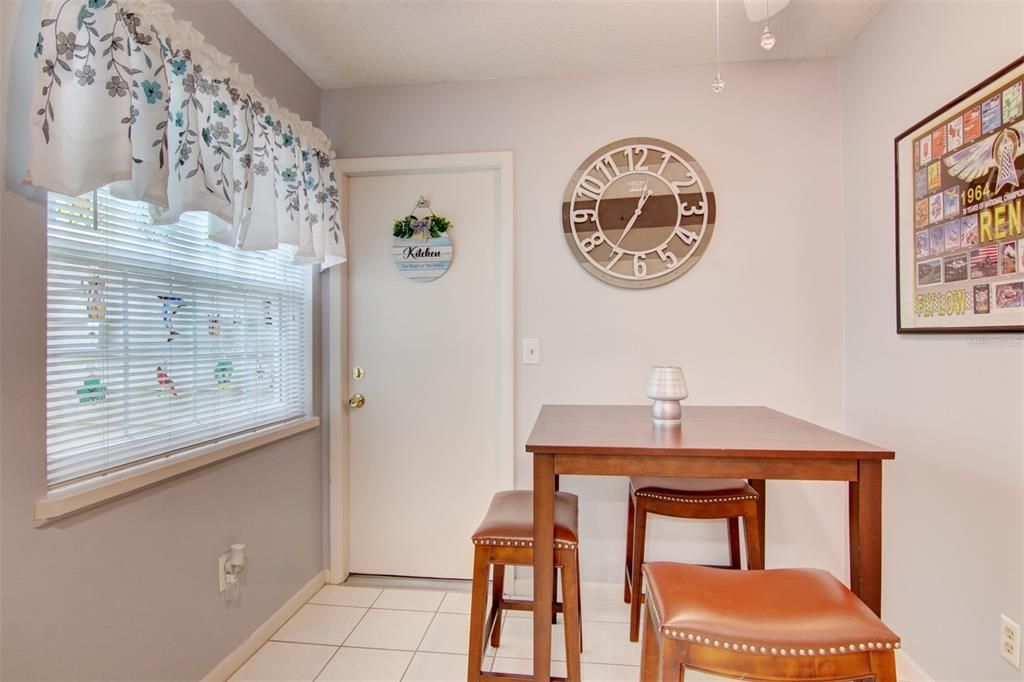 For Sale: $379,500 (2 beds, 2 baths, 1659 Square Feet)