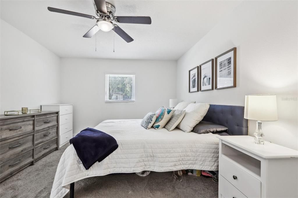 Active With Contract: $410,000 (3 beds, 2 baths, 1248 Square Feet)