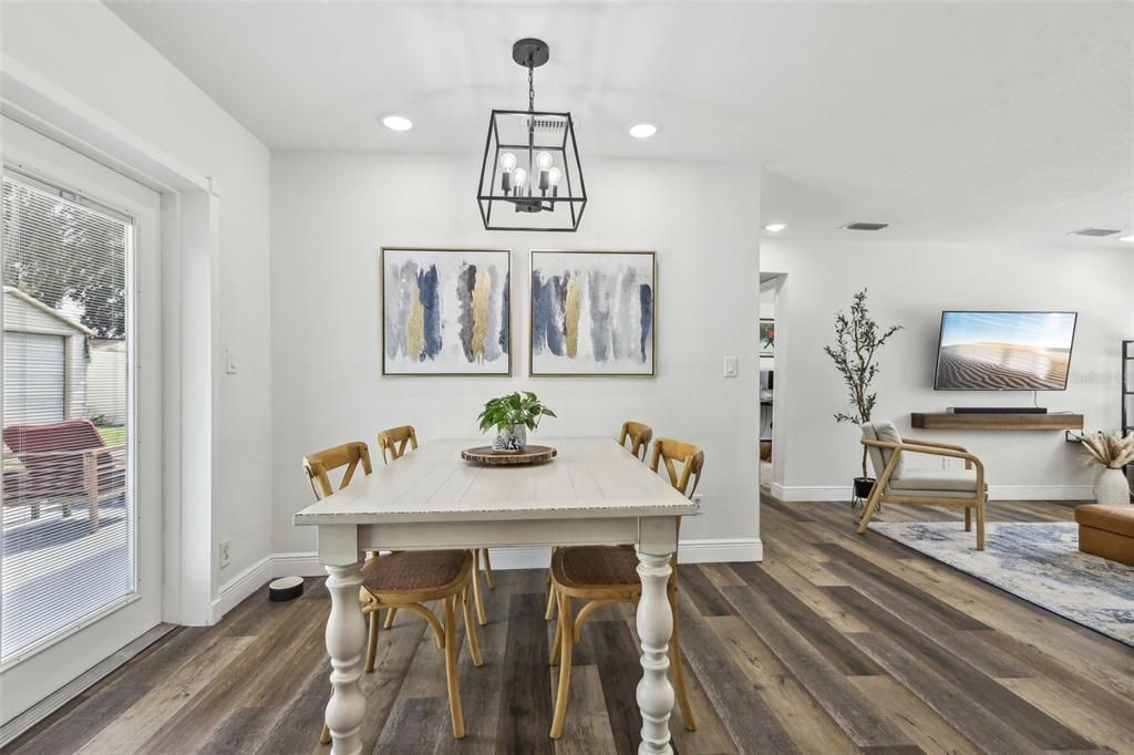 Dinette located between Living Room and Kitchen