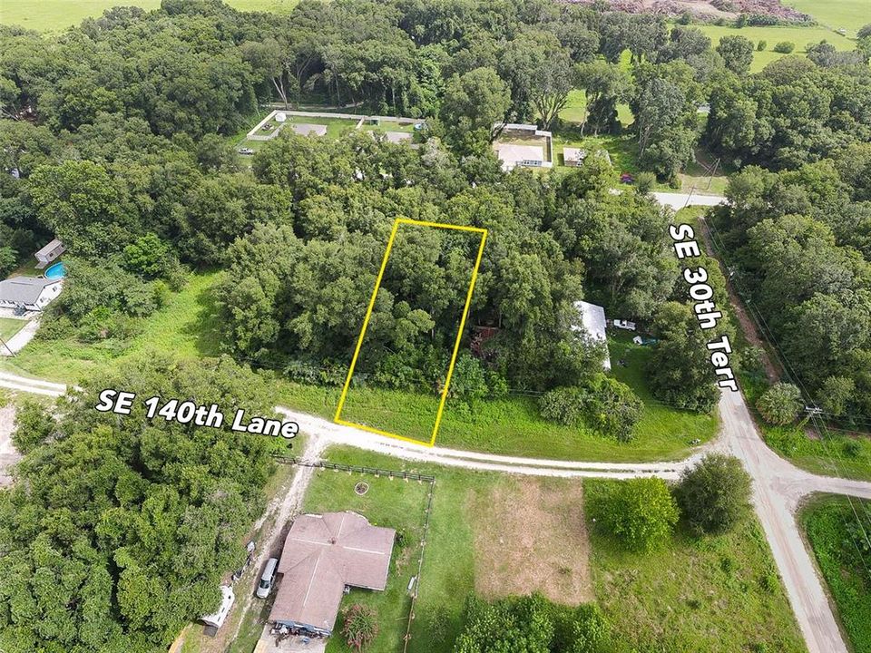 На продажу: $29,900 (0.22 acres)